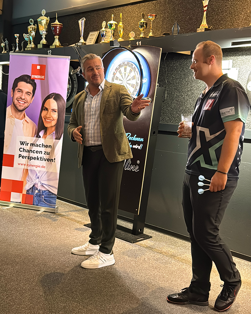 Synergie beim Darts-Event in Hamburg im Café Kö, Thomas Schenk und Max Hopp